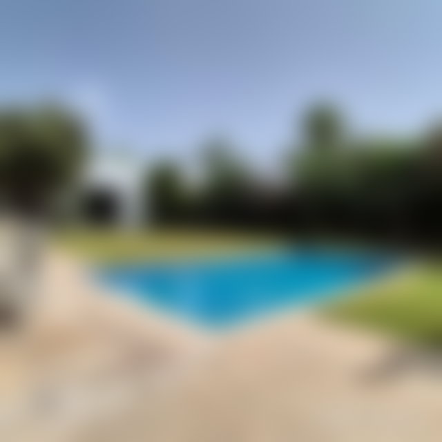 فيلا فاخرة مع حديقة للبيع في قلب بوسكورة — 2