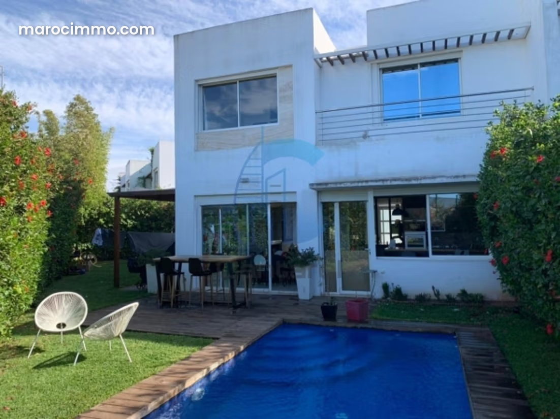 Villa familiale avec piscine à Dar Bouazza, résidence sécurisée — Dar Bouazza