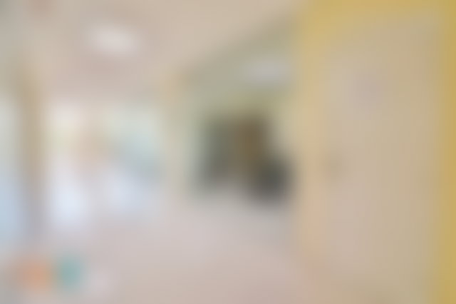 محل تجاري بواجهة بارزة للكراء وسط طنجة — 4