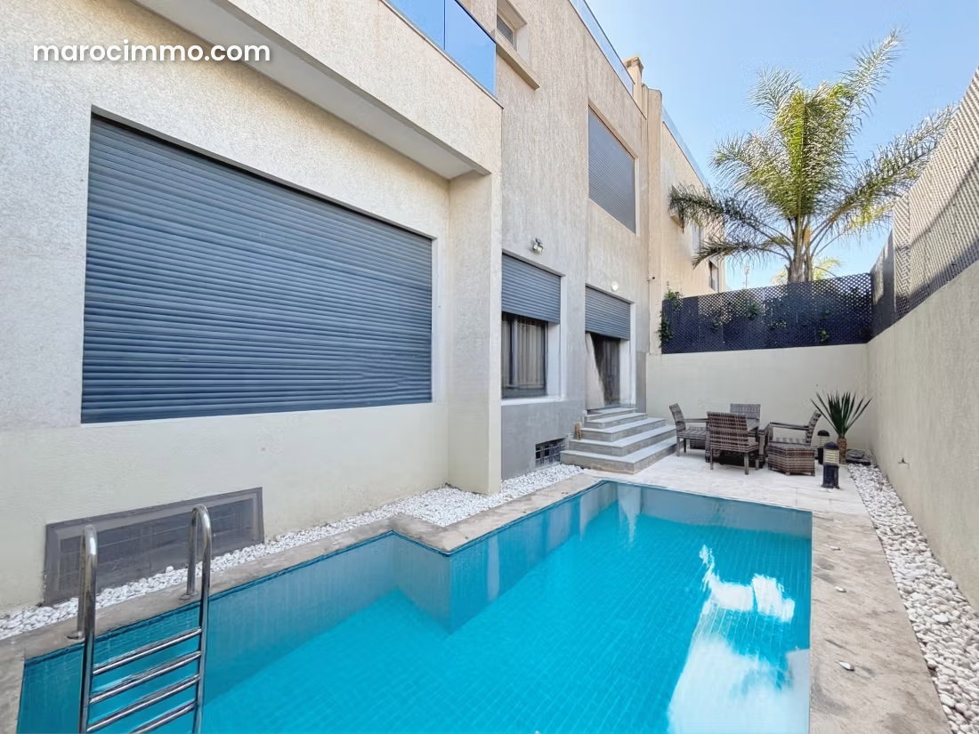 Villa de luxe à vendre à Dar Bouazza, prête à vivre — Dar Bouazza