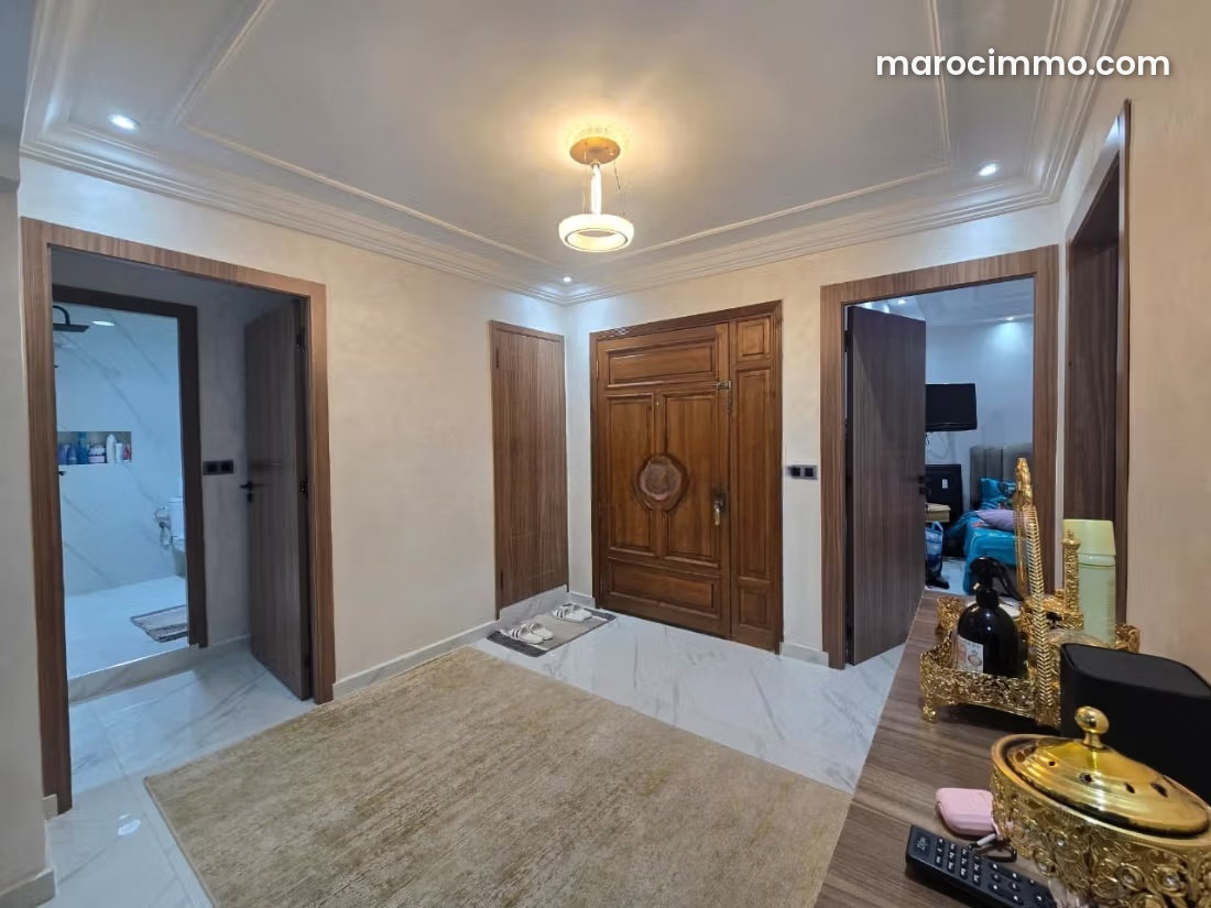 90 m² Furnished Apartment with Terrace in Hay Izdihar, Marrakech — Marrakesh
