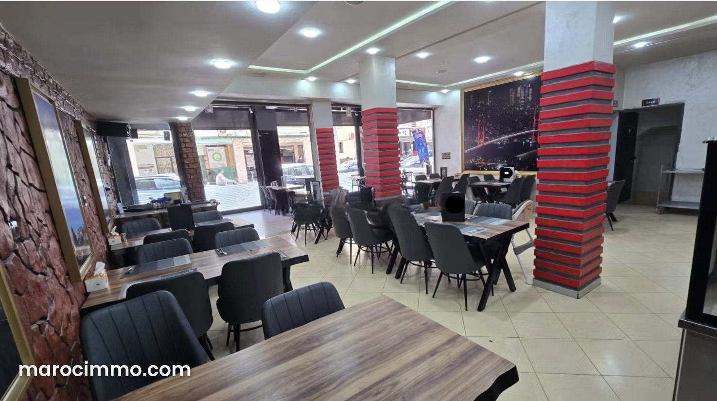 Local commercial 200 m² angle de rue, Hay Salam Agadir — Agadir